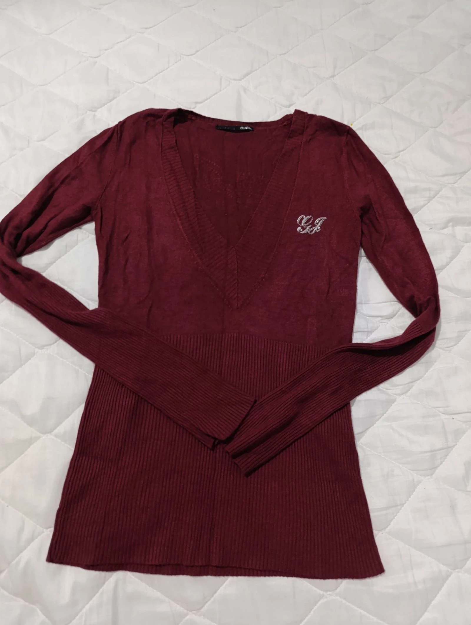 Jersey burgundy Guess Jeans talla xs